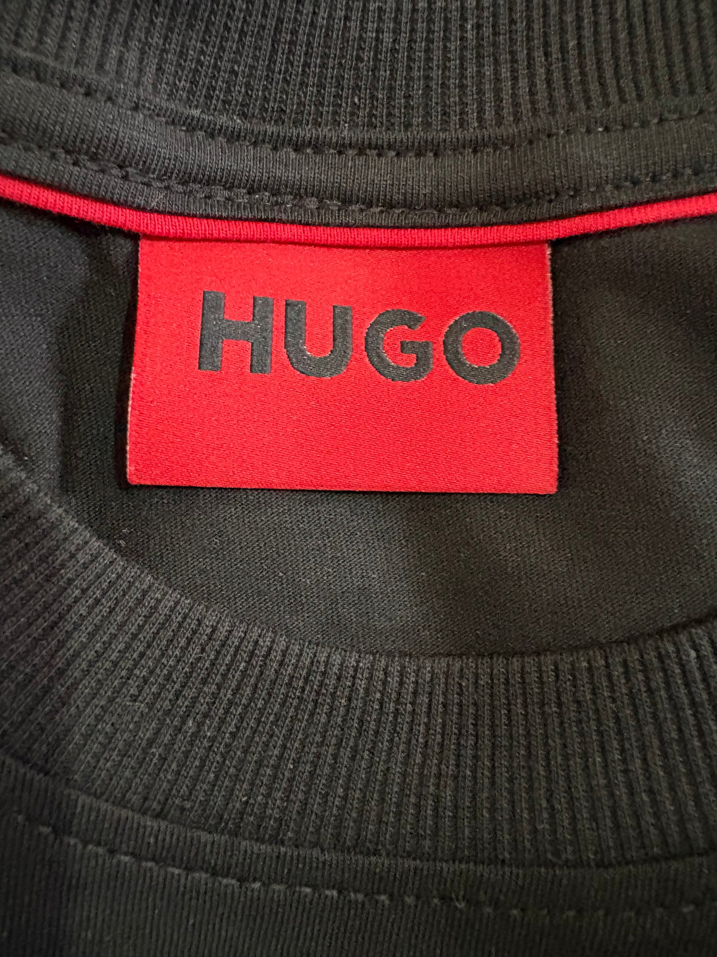 Player HUGO cuello redondo
